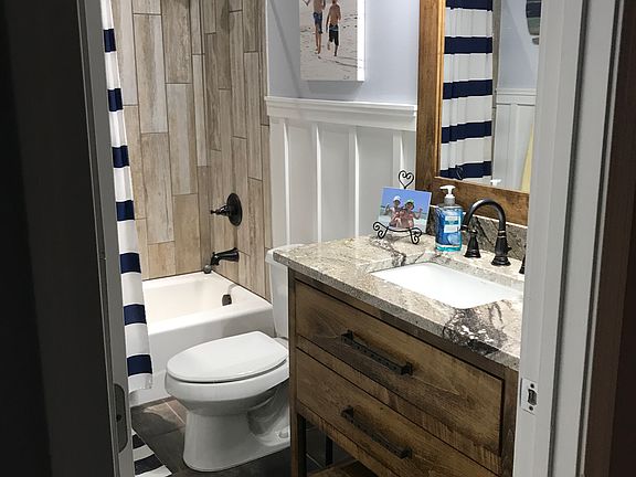 Upstairs bathroom #2