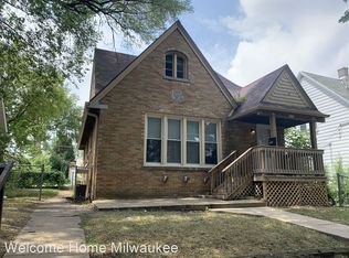 2557 N 53rd St #A, Milwaukee, WI 53210