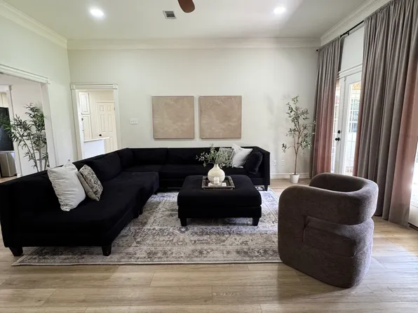 4116 Bedford Dr, Bryan, TX 77802