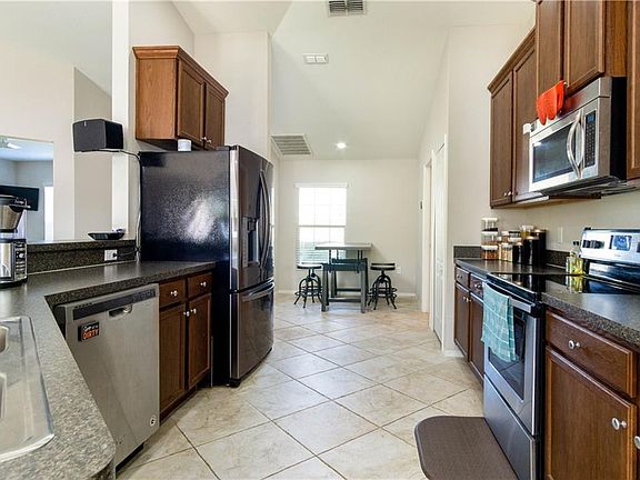 2nd image of 6843 Heatherbrook Dr