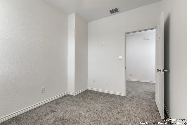 1835 W Poplar #402 — Photo 19