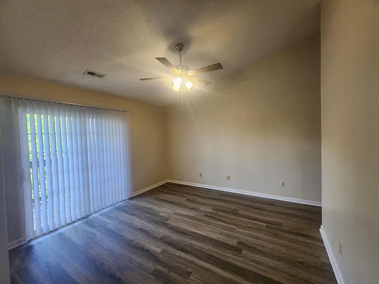 121 Wexford Dr #303 — Photo 17