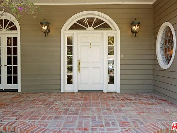 2nd image of 1424 Calle Del Jonella