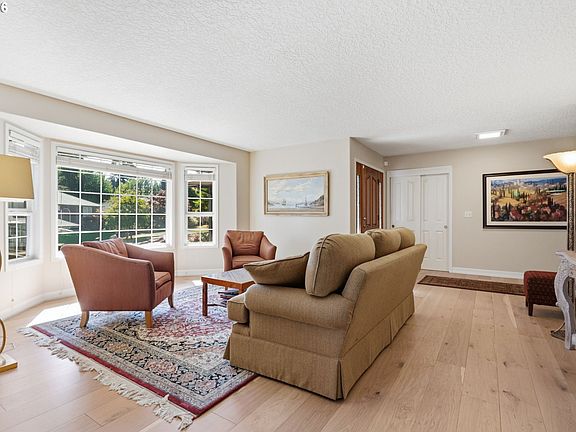 2nd image of 1112 NE 95th Ave
