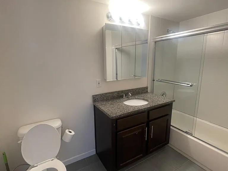 1503 Plymouth Rd — Photo 14