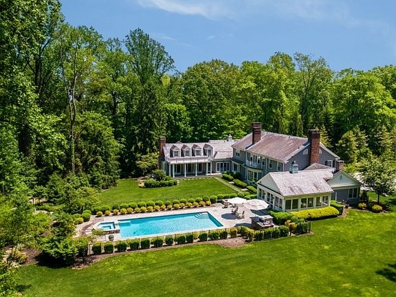3rd image of 21 Kennedy Ln