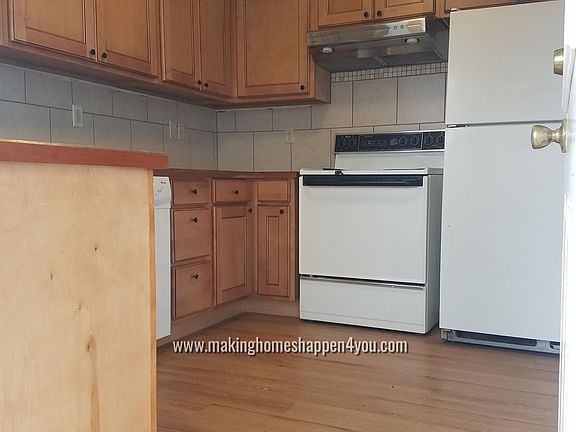 2315 Liberty Street NE Salem OR 97301 entering kitchen from 