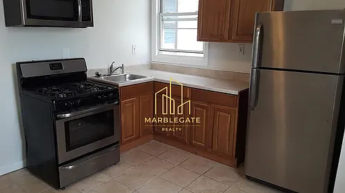 249 Amherst St #11R Photo 1