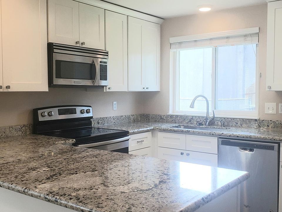 1st image of 3210 26th St #B