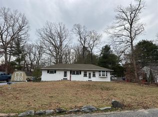 2211 Lakeshore Dr, Millville, NJ 08332