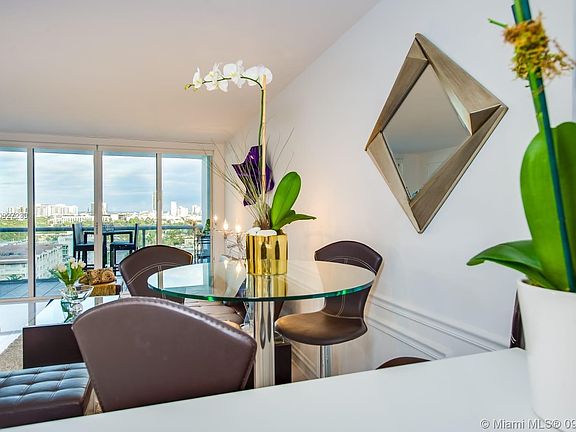 2nd image of 1900 Sunset Harbor Dr APT 1405