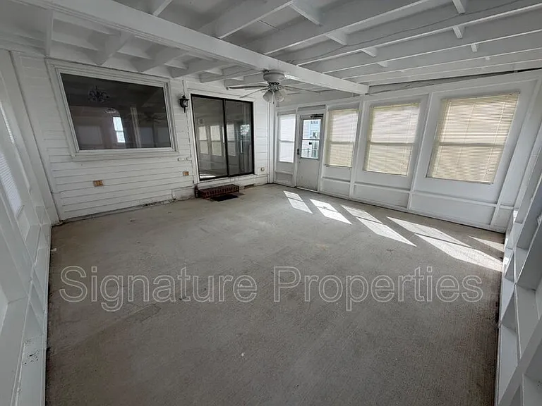 515 E Read St — Photo 18