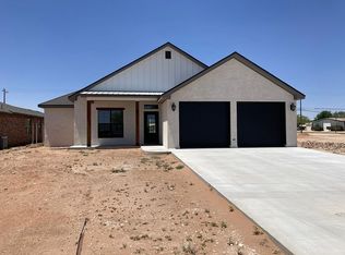 404 SW 2nd St, Seminole, TX 79360