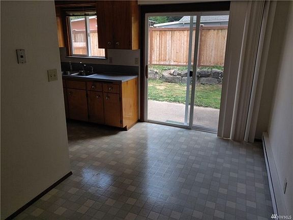 5th image of 32223 Railroad Ave #P5kc40uqy