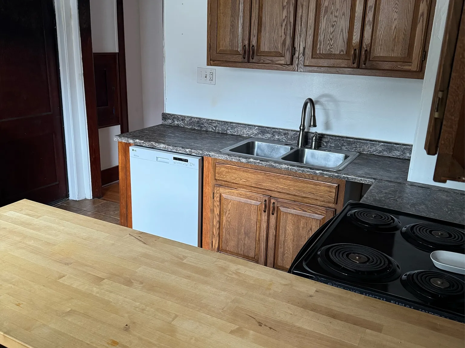 1401 Mather Avenue - 1 — Photo 2