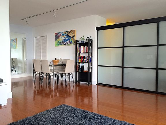 4th image of 1000 West Ave APT 1004