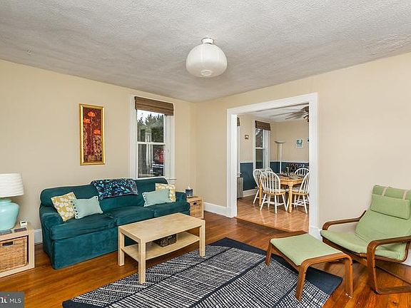 4th image of 108 Sanford Ave
