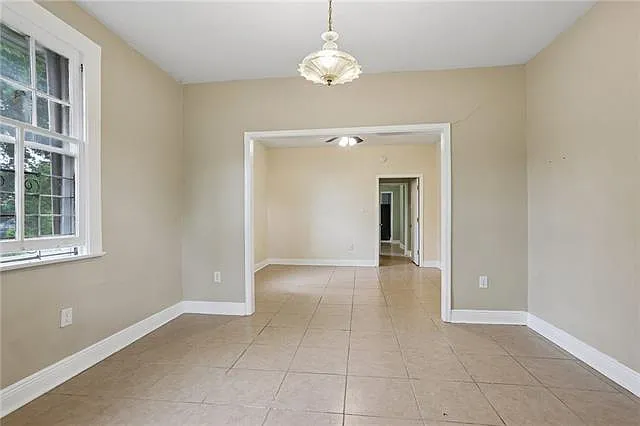 2406 Saint Roch Ave — Photo 5