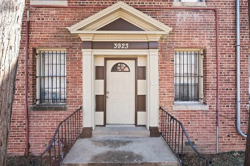 2 bed, 600 sqft, $1,550 — Photo 1