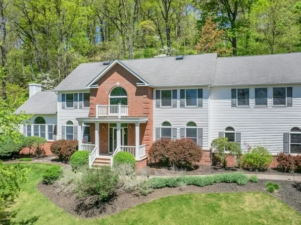 63 Twin Oaks Rd, Bridgewater Twp., NJ 08807