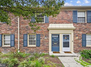 8410 Penshurst Dr #588, Springfield, VA 22152