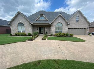 58 Magness Creek Dr, Cabot, AR 72023