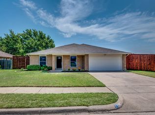 2057 Cedar Grove Ln, Bedford, TX 76021