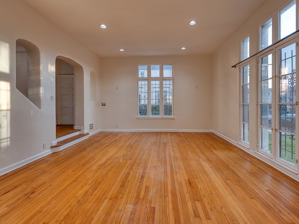 1st image of 362 N Detroit St #362