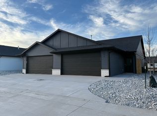 492 E Hayes St, Valley Center, KS 67147