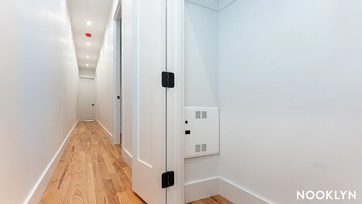 Rented by Nooklyn NYC LLC | media 35