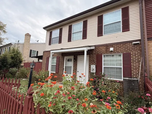 115 Hancock Pl NE, Leesburg, VA 20176