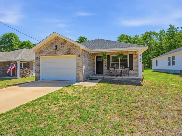 5159 Lake Dr, Crestview, FL 32539