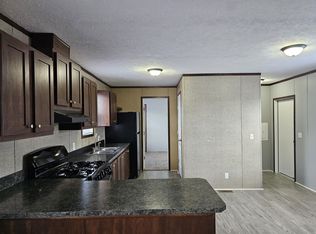 2744 W Robin Dr, Saginaw, MI 48601