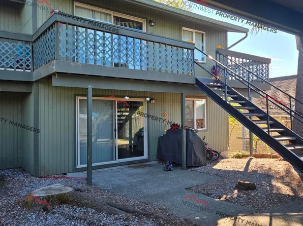 r193B, 415 N Oak St APT 4, Centralia, WA 98531