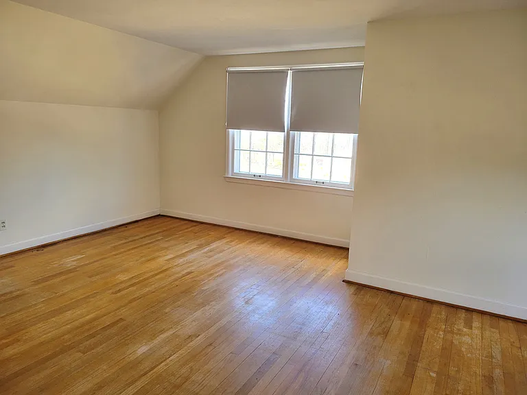 Upstairs bedroom #4