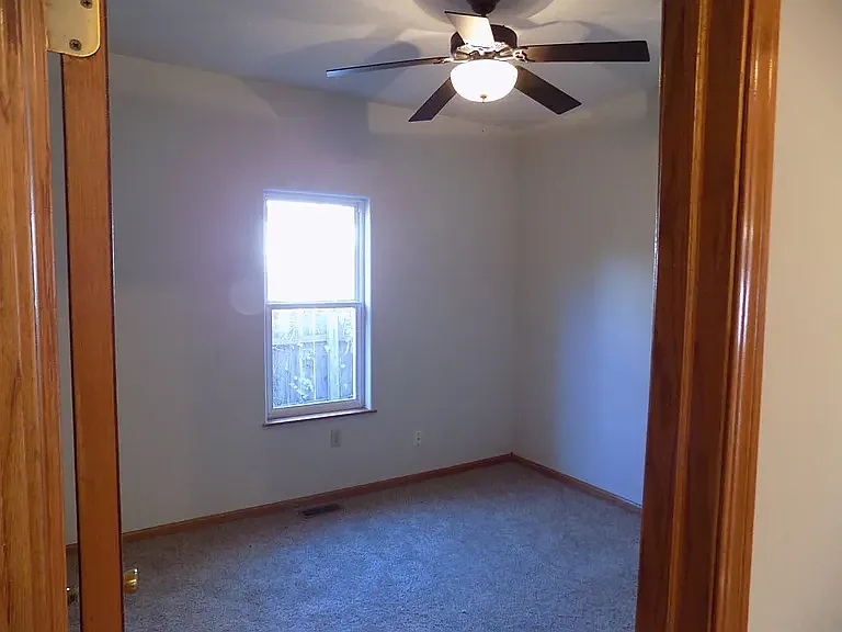 216 N Fern Ave — Photo 9