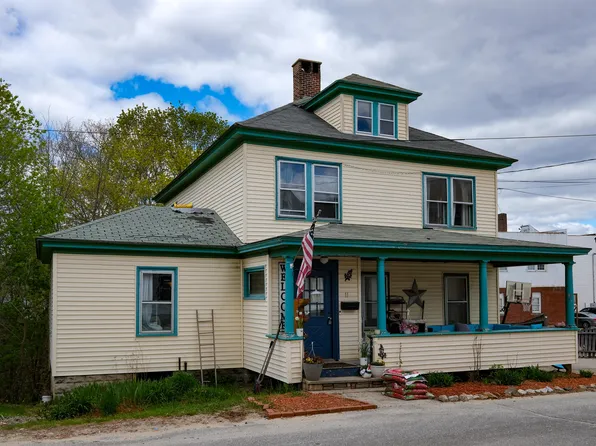 11 Barrows Street, Paris, ME 04281