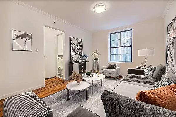 Rented by REAL New York | media 3