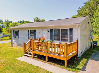 3401 Brookside Dr, Christiansburg, VA 24073