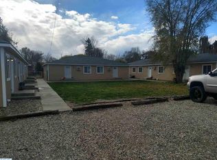 216 3rd Ave, Granger, WA 98932