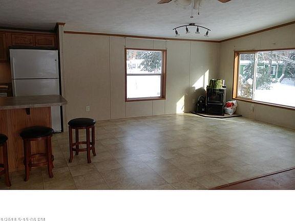 5th image of 83 Marc Dr