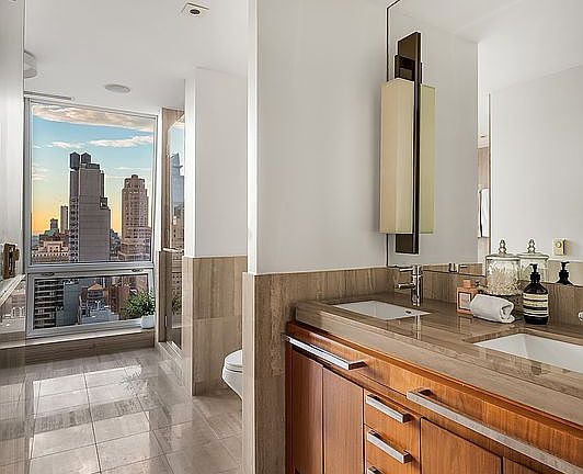 4th image of 400 5th Ave APT 31F