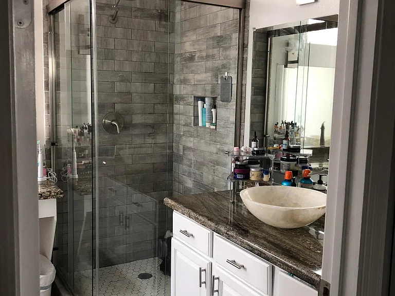 4322 N 78th St #6 — Photo 35