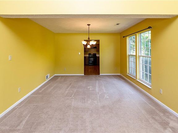 4th image of 11829 Ashton Dr