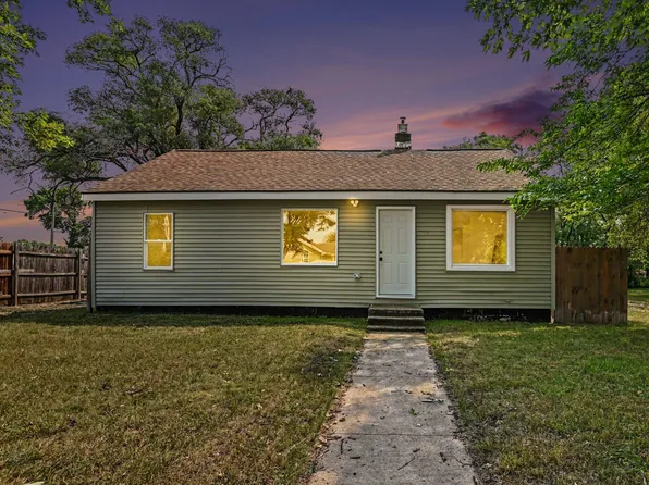 2304 Dyson St, Muskegon Heights, MI 49444