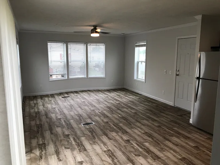 Five Seasons Davenport — Photo 10