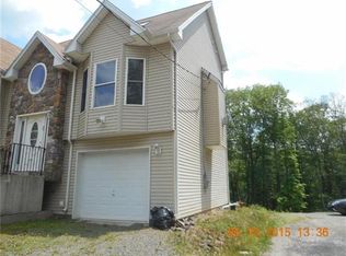 722 Pocono Dr, East Stroudsburg, PA