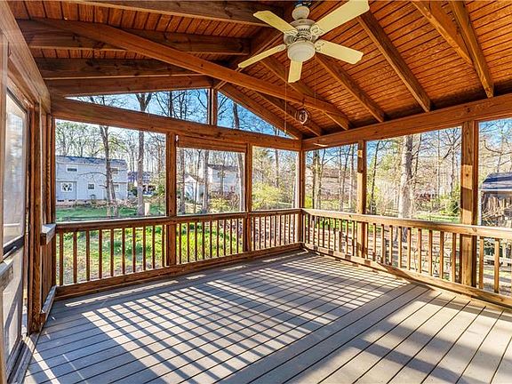 5th image of 1716 Whitewood Ln