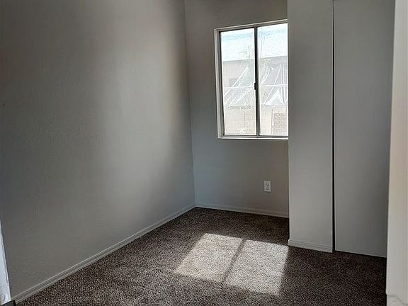 3rd image of 927 W 2nd St