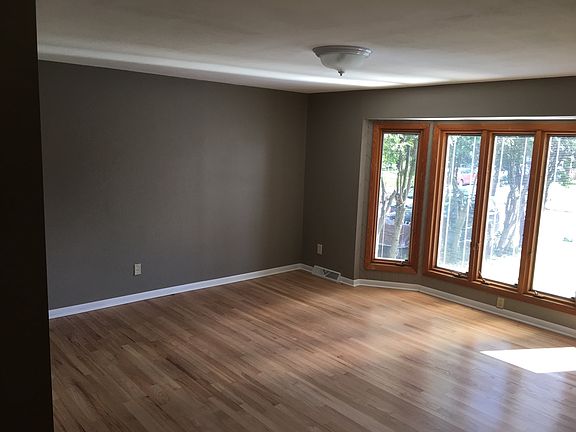 5th image of 6475 Curwood Dr